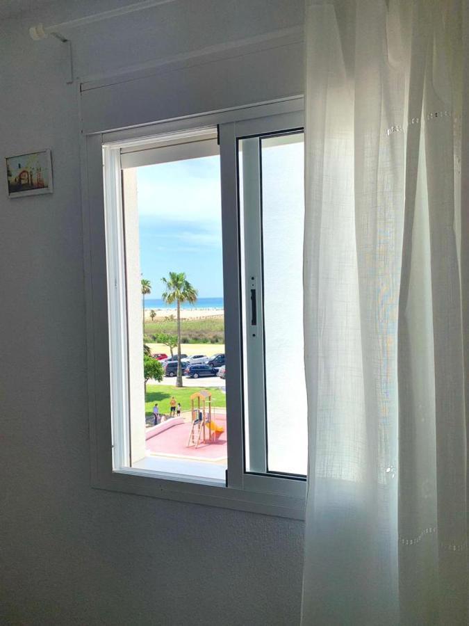 Primera Linea De Playa Paseo Maritimo Conil De La Frontera Luaran gambar
